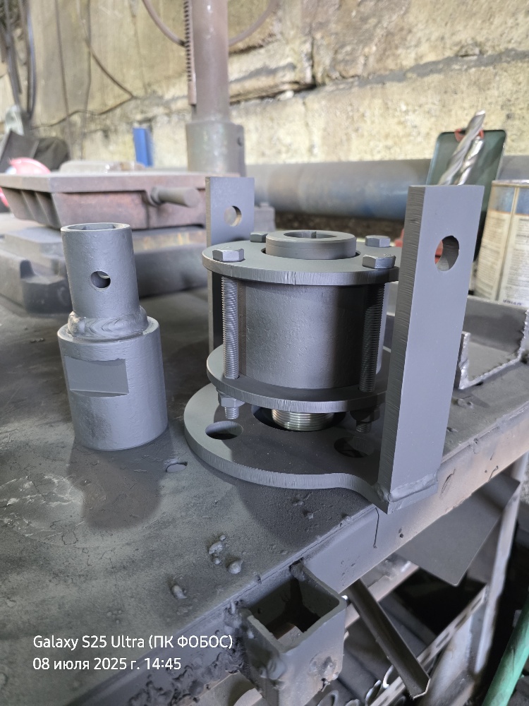 Вертлюг (Устройство для передачи вращения) ШНЕКОВОЕ для электрических буровых, гидравлических шнековых